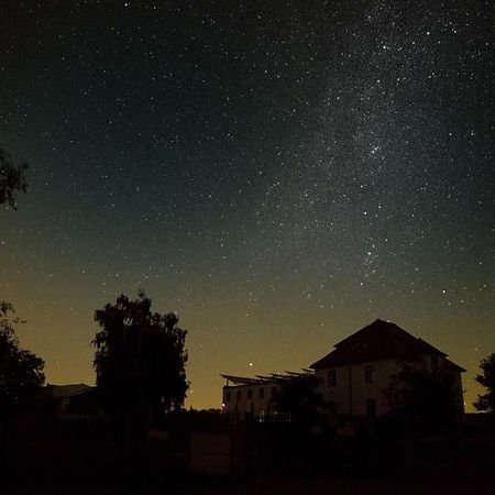 ホテルJeleni Farma Jecmeniste Vrbovec エクステリア 写真